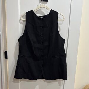 Black Sleeveless Button-Up Top